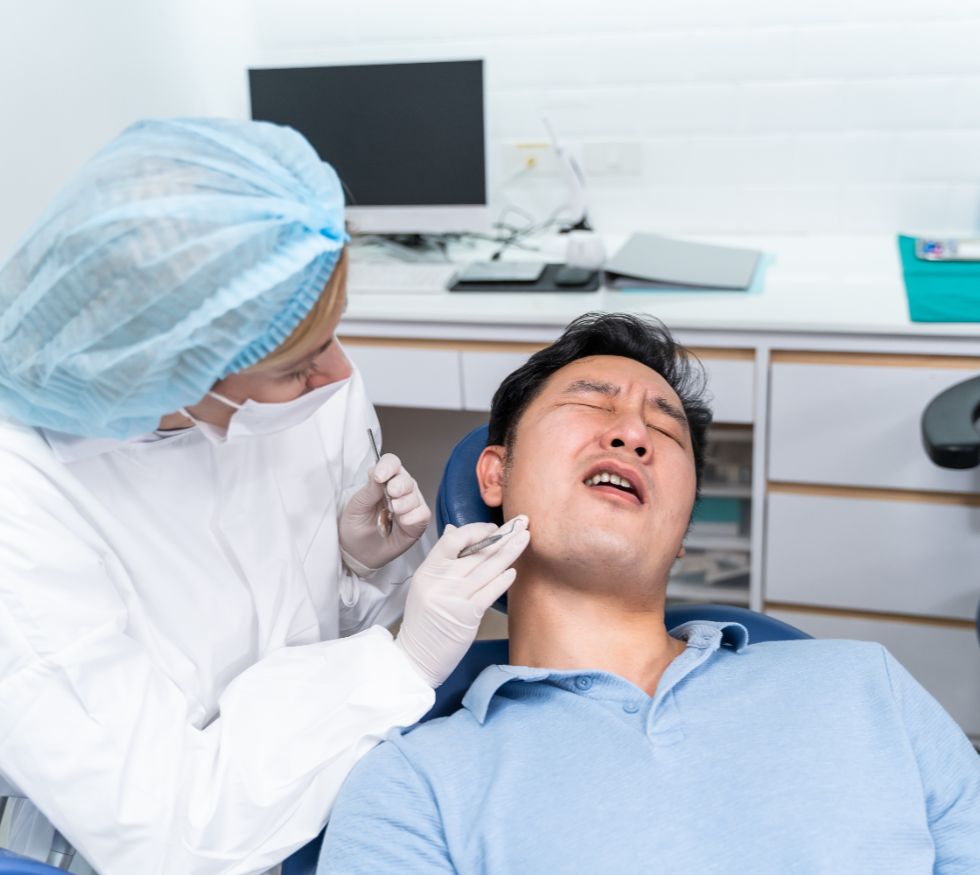 Dolor agudo: cómo saber si necesitas una endodoncia o una simple restauración