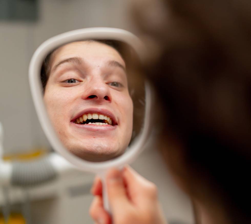 Cómo detectar problemas dentales antes de que aparezca el dolor